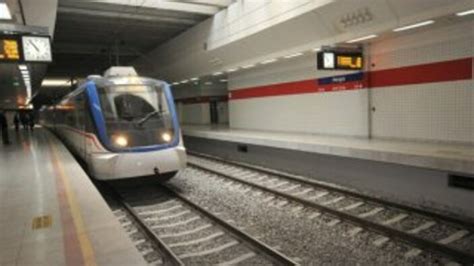 İ­z­m­i­r­ ­m­e­t­r­o­s­u­ ­y­i­n­e­ ­a­r­ı­z­a­l­a­n­d­ı­